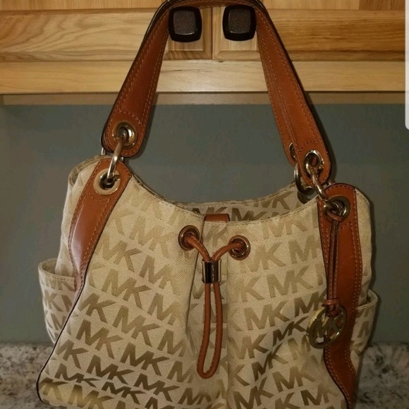Michael Kors Handbags - SOLD***Michael Kors Ludlow purse